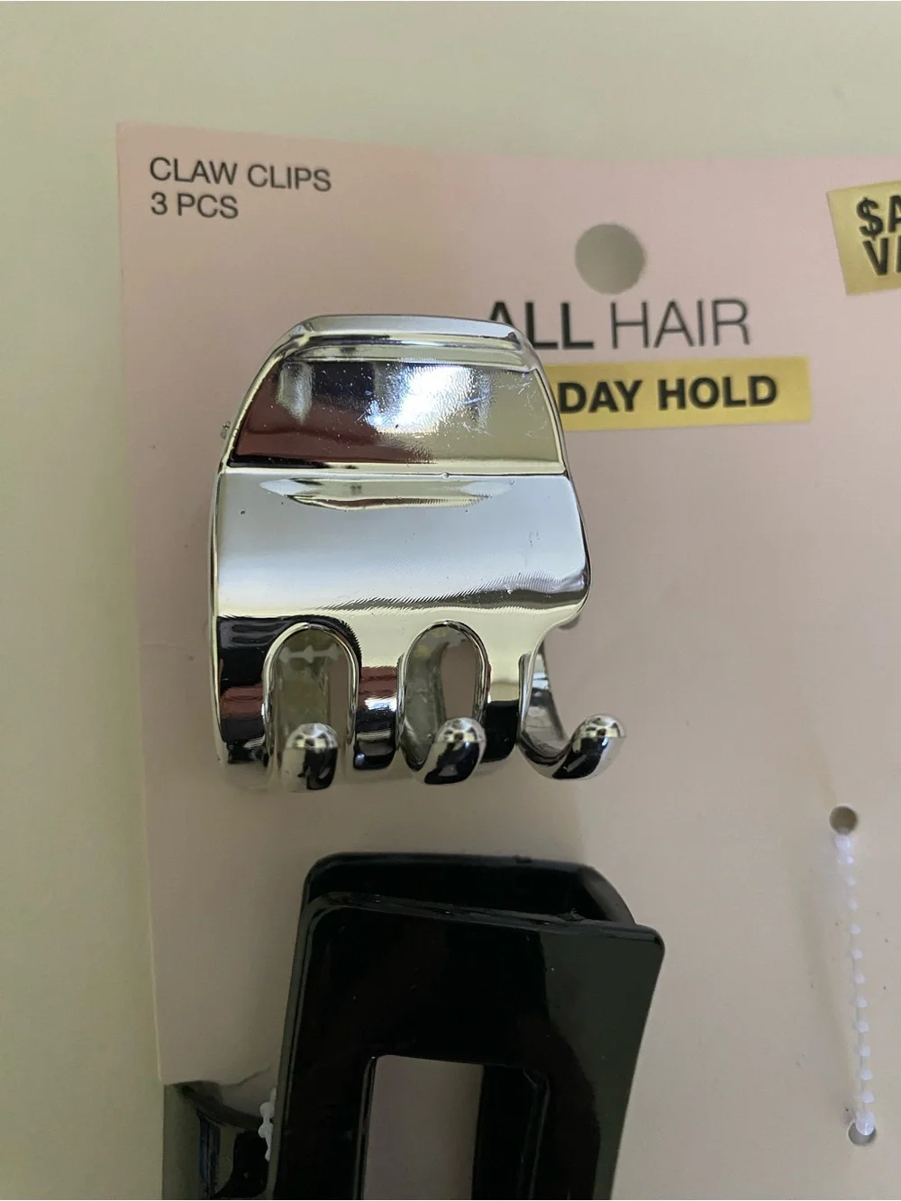 2 Scunci Claw Hair Clips